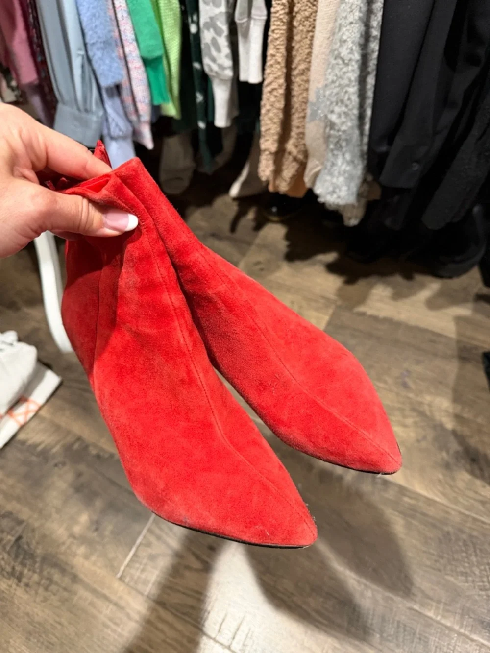 Steve Madden Carey Pointed-Toe Suede Ankle Boots - Red & Black Bundle - Picture 13 of 14